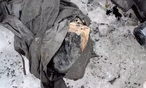 Cap xac uop duoc bao quan duoi song bang 75 nam the nao?