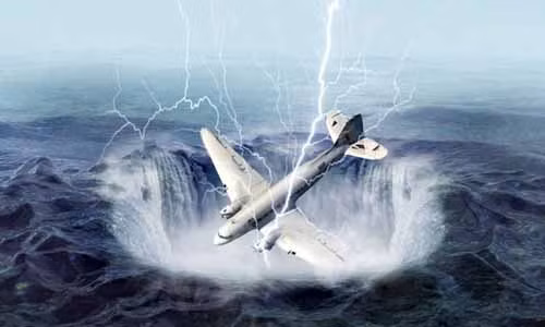 Sau đó một máy bay cứu hộ ban đêm cũng biến mất cùng với tất cả 13 thành viên. Người ta không tìm thấy bất cứ thi thể hay mảnh vụn nào.