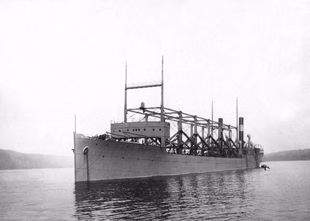 Năm 1918, tàu USS Cyclops – tàu chở dầu trong Chiến tranh thế giới 1 đã mất tích cùng với 309 người khi đang đi từ Barbados qua vùng biển Bermuda.