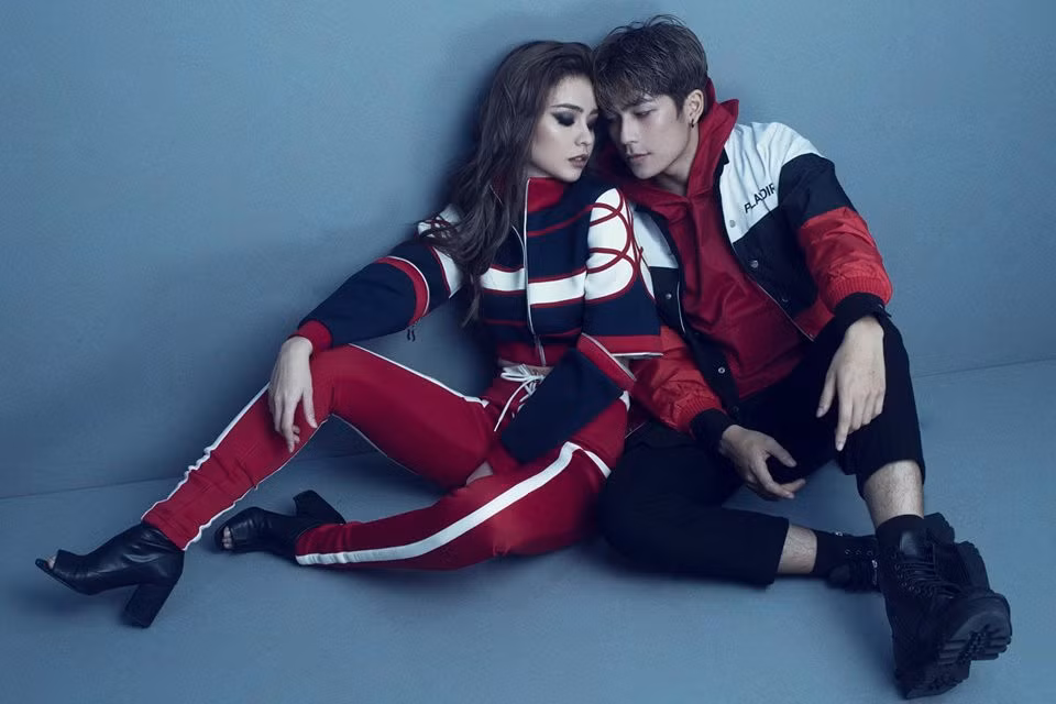 Không chỉ tham gia đóng MV cho MLee, cả hai cũng từng xuất hiện trong một số bộ ảnh. Họ phối hợp ăn ý và khá tình tứ.