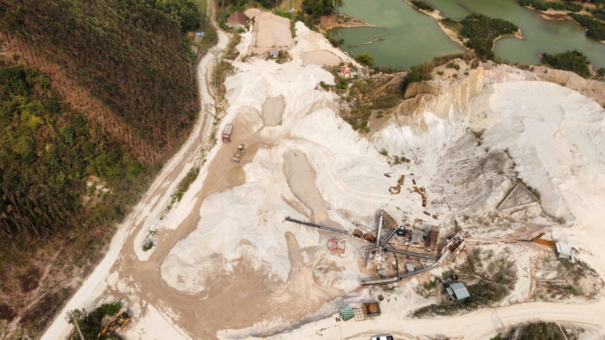 Lạng Sơn: Kiểm tra, xem xét phản ánh tại mỏ cát Hùng Sơn Lang Son: Kiem tra, xem xet phan anh tai mo cat Hung Son