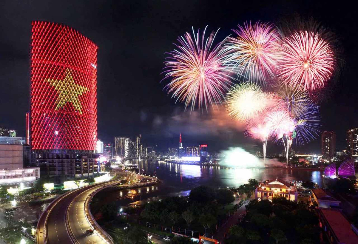 Cầu truyền hình "Vang mãi khúc khải hoàn": Tự hào, xúc động - Hình 5 Cau truyen hinh