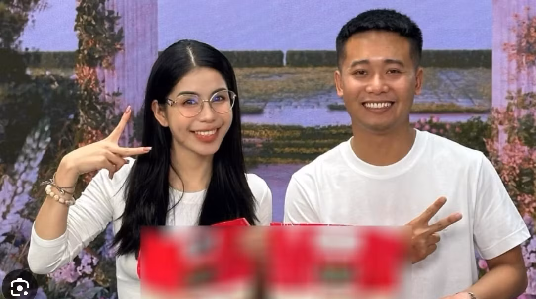 Khoi to Quang Linh Vlog va Hang Du Muc