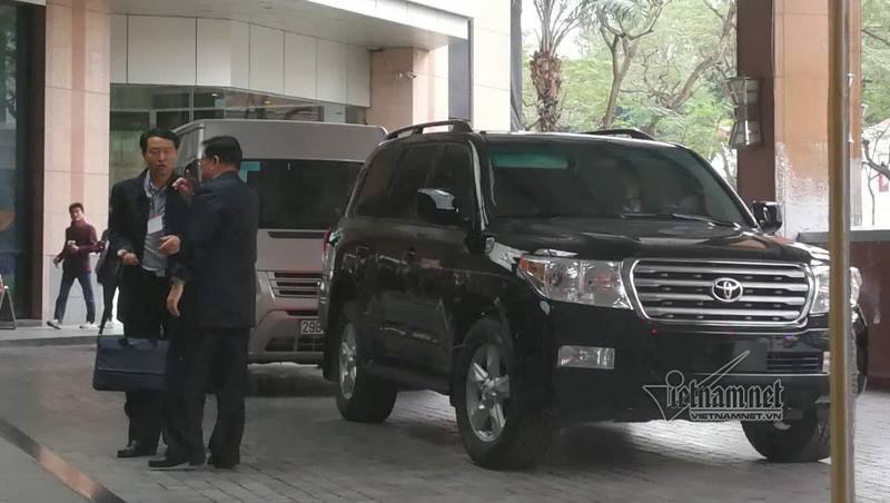 Doan tien tram Trieu Tien ve khach san o Ha Noi-Hinh-3