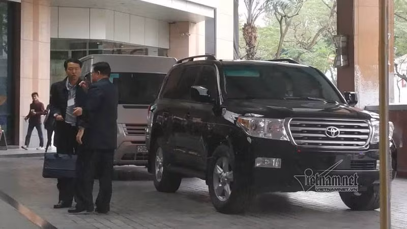 Doan tien tram Trieu Tien ve khach san o Ha Noi-Hinh-3