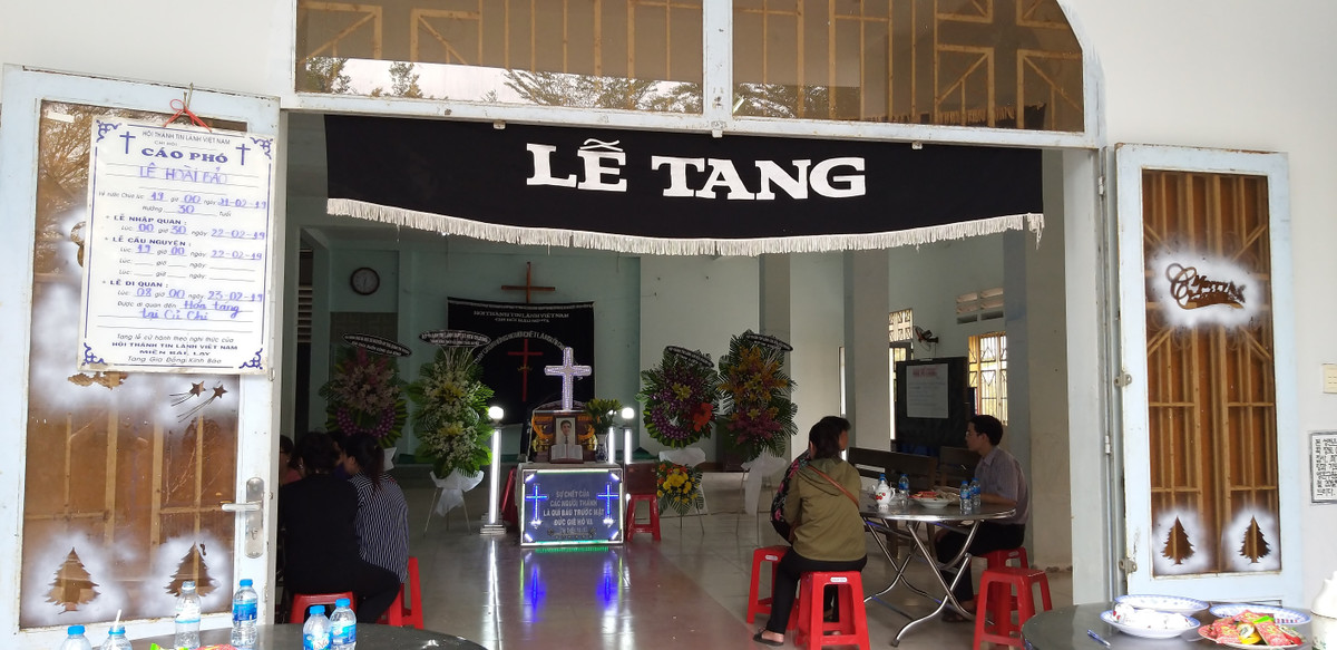 Loi cau xin cua me cua nghi pham giet nguoi vi tuong bat coc