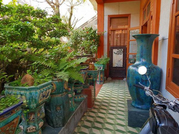 Văn Anh – Tú Vi lộ căn nhà ngập đồ cổ, giàu có ít ai bằng - Hình 4 Van Anh – Tu Vi lo can nha ngap do co, giau co it ai bang-Hinh-4