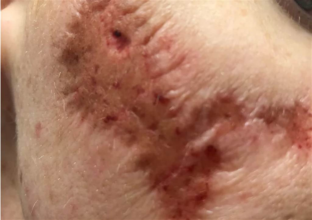 Nguoi phu nu bi “an thit” kinh hoang tu dieu khong ai ngo...-Hinh-2