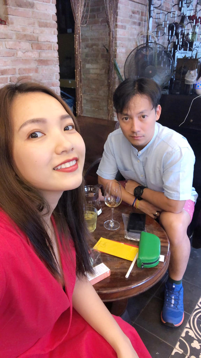 Rapper Tiến Đạt và vợ mới cưới Lê Thụy Vy hẹn hò trong ngày đầu năm âm lịch.