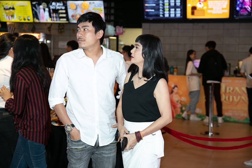 Cat Phuong - Kieu Minh Tuan hanh dong la khi dong phim chung-Hinh-3