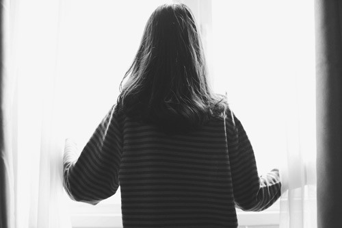 Bao ve co gai co vet cham tren mat, chang trai khien tat ca cam lang