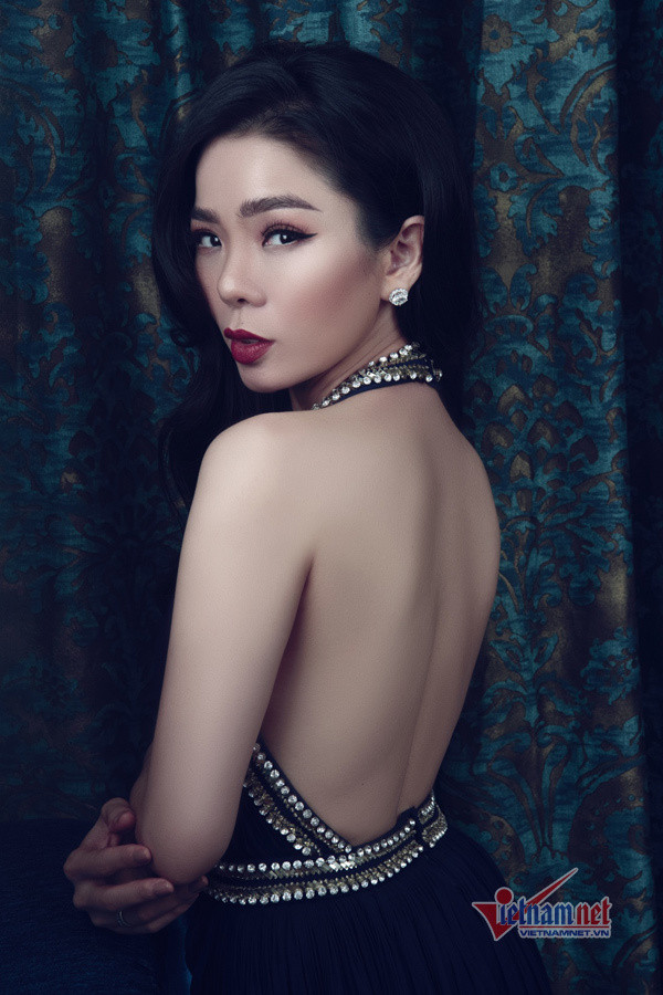 Le Quyen: Chong toi khong phai dai gia, Valentine chi tang hoa