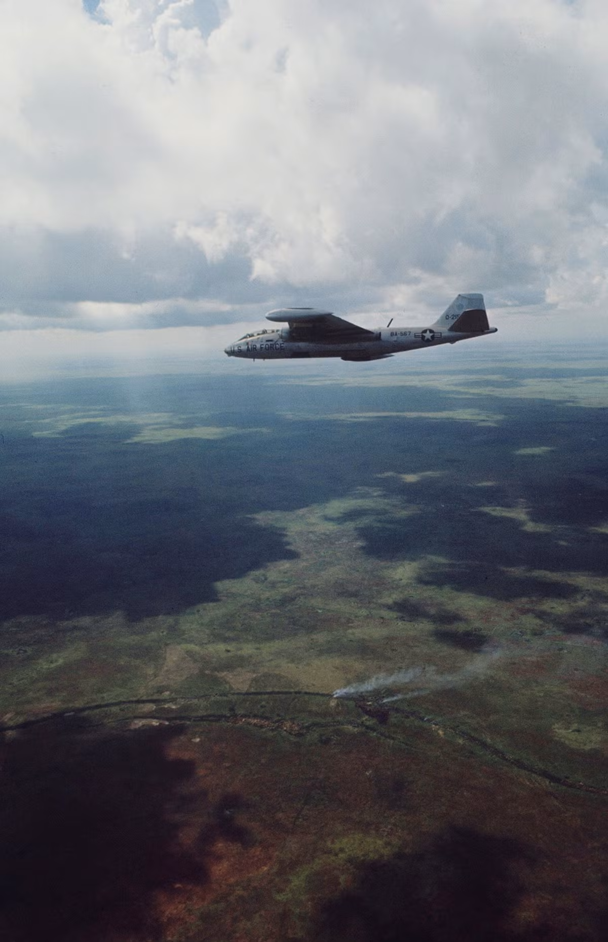 Phải bắt đầu tới chiến dịch Sấm Rền vào năm 1964, phía Mỹ mới chịu sử dụng các máy bay ném bom B-57 để thực hiện phi vụ không kích miền Bắc Việt Nam. Nguồn ảnh: Flickr.