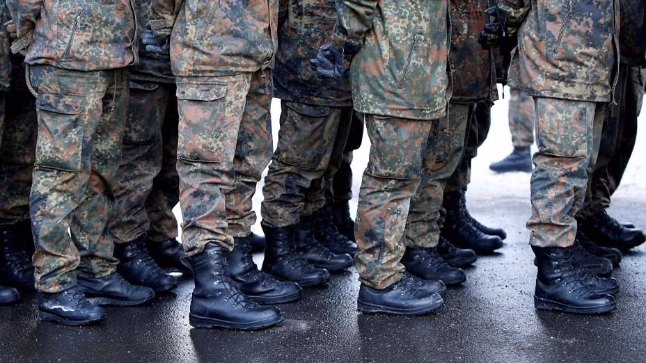 Rõ ràng, với việc tỷ lệ sẵn sàng chiến đấu chỉ đạt dưới 30%, sức mạnh quân sự của Đức đáng lẽ ra phải xếp ở vị trí thấp hơn nữa trong bảng xếp hạng sức mạnh quân sự toàn cầu này. Nguồn ảnh: FRde.