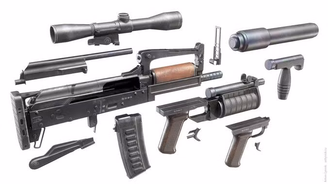 Cụ thể, trong quá khứ, các nhà thiết kế Groza đã nhận được một đề bài rất "xương" đó là giảm thiểu tối đa kích thước của khẩu AKS-74U, giúp nó gọn nhẹ như một khẩu súng tiểu liên nhưng vẫn phải mạnh như súng trường tấn công để "nặn" ra một loại vũ khí nhỏ gọn và uy lực cho các lực lượng đặc nhiệm. Nguồn ảnh: Arms.