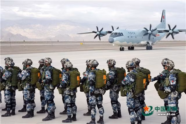 Được thành lập từ năm 1961 tới nay, lực lượng lính Dù Trung Quốc được coi là một trong những lực lượng tinh nhuệ bậc nhất của quân đội nước này. Nguồn ảnh: 81.cn.