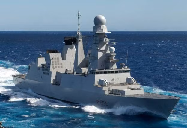 Chỉ còn lại Pháp và Italia quyết tâm hoàn thành loại khinh hạm này và tới năm 2005, chiếc khinh hạm lớp Horizon đầu tiên bắt đầu được hạ thủy và một năm sau đó được biên chế cho Hải quân Pháp. Nguồn ảnh: Thaimil.