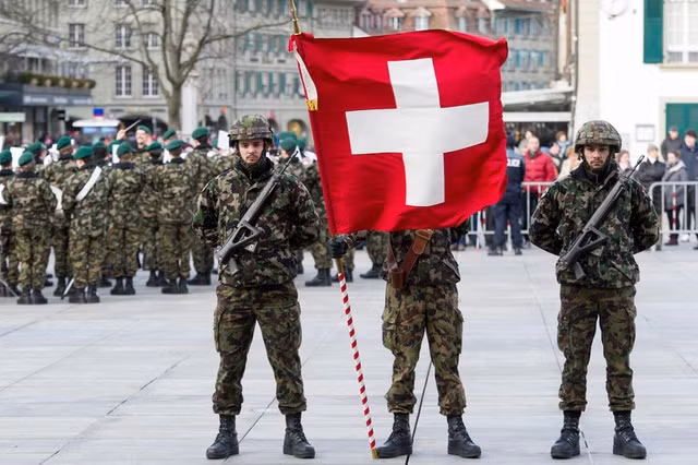 Dù là một quốc gia trung lập với truyền thống hơn 400 năm nay chưa hề tham chiến, đánh nhau với bất cứ ai, Quân đội Thụy Sĩ sở hữu sức mạnh quân sự đáng nể. Nguồn ảnh: Swiss.
