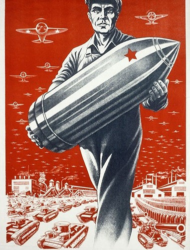 “Tất cả cho tiền tuyến. Thêm nhiều nữa xe tăng, máy bay, đại bác, súng máy, súng trường và đạn dược cho Hồng quân”.