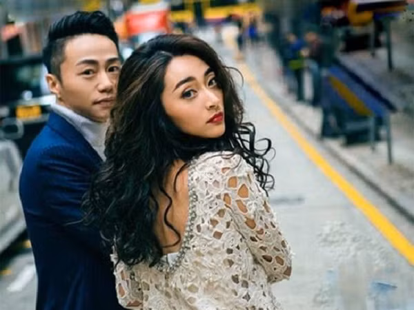 Nhận mọi lỗi lầm sẽ khiến phụ nữ mềm lòng - Ảnh: Internet