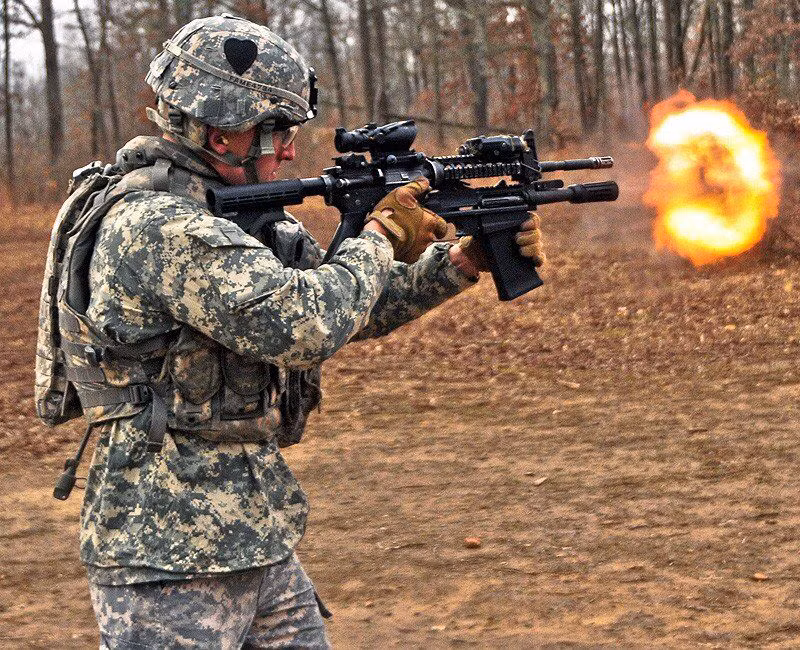 Như vậy, sức sát thương của những khẩu shotgun gắn kèm này sẽ không còn lớn như nguyên bản, tuy nhiên nó vẫn sẽ làm tốt các nhiệm vụ như phá cửa, phá vật cản hay tấn công các mục tiêu ở cự ly cận chiến với sát thương tương đối tốt. Nguồn ảnh: Army.