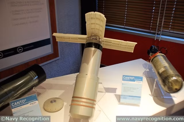 Với việc vô hiệu hóa hoặc thậm chí là kích nổ ngư lôi địch từ xa, Canto sẽ bảo vệ tàu mẹ an toàn trước mọi mối đe dọa bên dưới mặt nước. Rõ ràng, trong cuộc chiến dưới biển dường như Hải quân Pháp đã vượt qua cả Anh, trở thành lực lượng "Công thủ toàn diện" bậc nhất trên thế giới hiện nay. Nguồn ảnh: Navyrec.