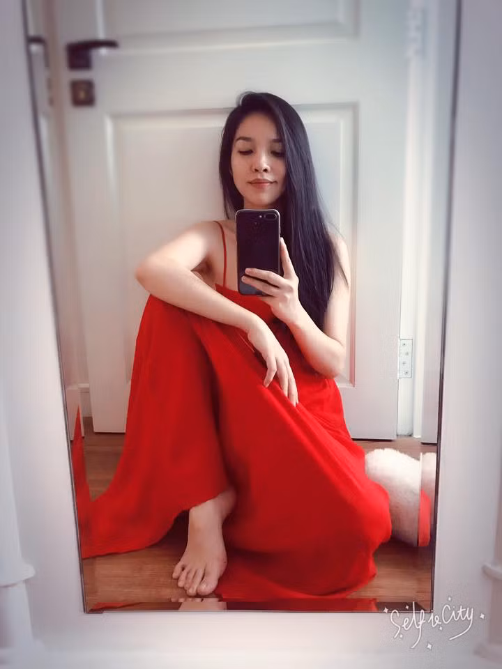 Nữ ca sĩ chấp nhận cuộc sống "đơn thân gối chiếc" suốt khoảng thời gian 17 năm qua.