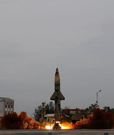 Tổng cộng từ năm 1996 tới giờ, Prithvi-II đã được phía Ấn Độ phóng thử 19 lần. Trong đó có một lần duy nhất phóng thử thất bại vào ngày 24/10/2010. Nguồn ảnh: Asianews.