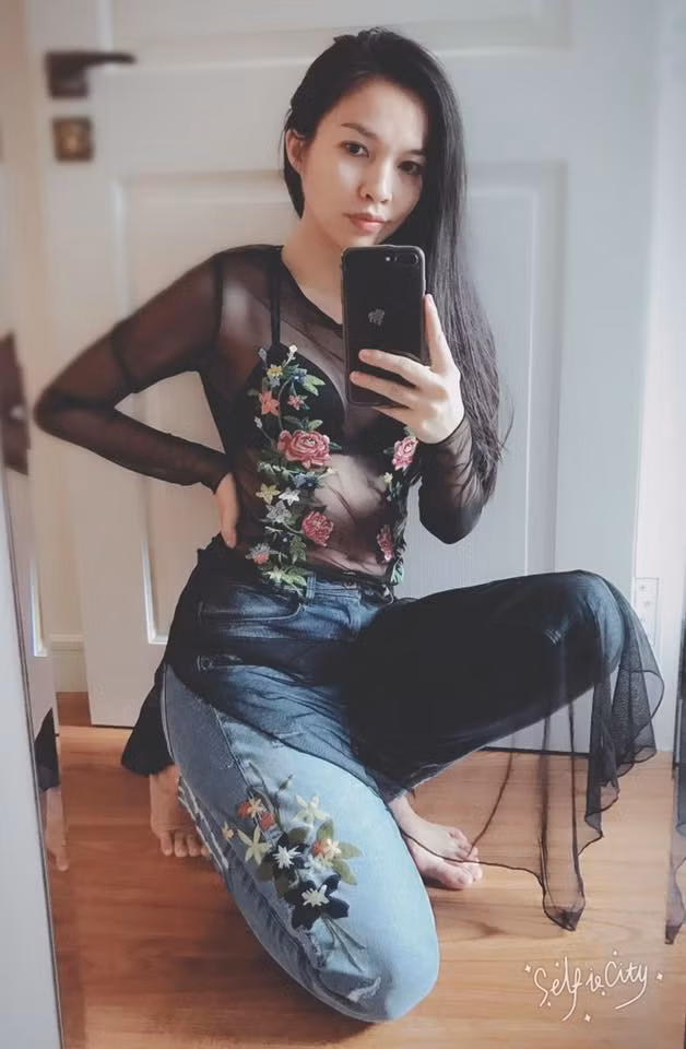 Ngắm những hình ảnh này ít ai đoán được tuổi thật của Hiền Thục.