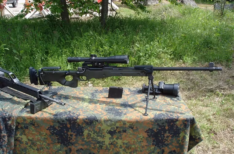 Theo đó, cỡ đạn .300 Winchester Magnum tương ứng với khoảng 7,8mm còn cỡ đạn .338 Lapua Magnum tương ứng với kích cỡ 8,58mm, đảm bảo động năng của đạn đủ lớn ở khoảng cách xa nhưng vẫn giữ khẩu súng nhỏ gọn và nhẹ hơn nhiều so với các loại súng bắn tỉa dùng cỡ đạn 12,7mm. Nguồn ảnh: wikia.com.