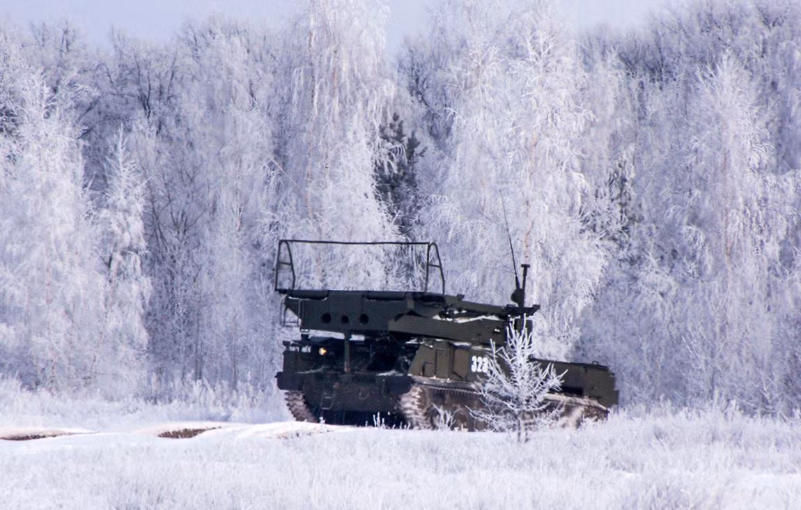 Đây được coi là phiên bản mới nhất của "họ hàng tên lửa Buk" được phát triển cuối thời Liên Xô. Hệ thống này được tối ưu hóa để tiêu diệt nhiều loại mục tiêu bay như máy bay chiến thuật, máy bay ném bom chiến lược, tên lửa hành trình, tên lửa đạn đạo,... Nguồn ảnh: Rumil.