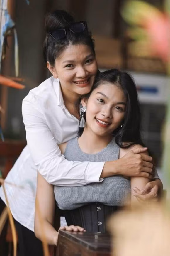 Duong tinh lan dan cua ‘Nu hoang canh nong’ phim Viet-Hinh-9