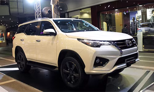 Còn dòng xe nhập khẩu nguyên chiếc từ Indonesia về Việt Nam nhiều nhất trong thời gian qua đó là dòng xe Fortuner của Toyota.