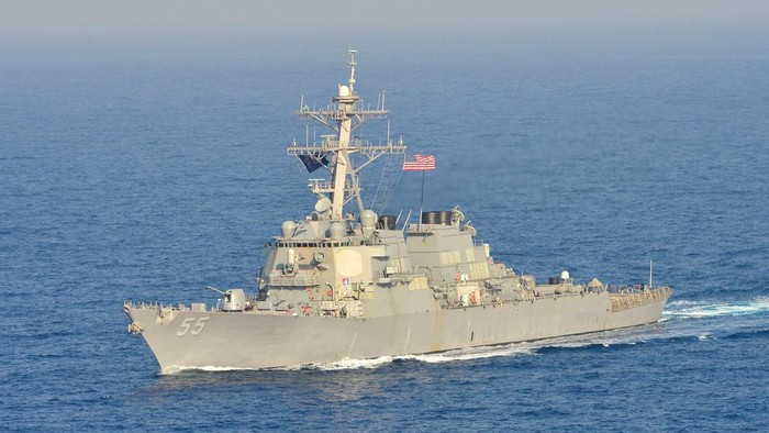 Hiện Mỹ cũng đang nghiên cứu để tiến hành lắp đặt tên lửa đánh chặn SM-3 cho tàu khu trục này. Đây là tên lửa đánh chặn ngoài khí quyển có nhiệm vụ tiêu diệt tên lửa đạn đạo đối phương trong pha giữa, khi mục tiêu bay hành trình trong không gian.