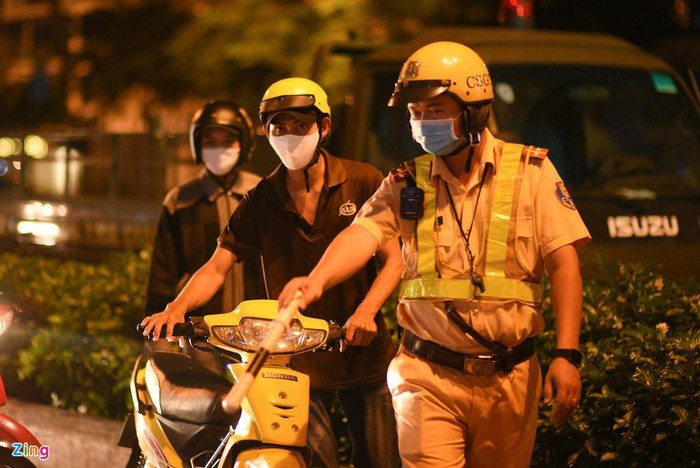 Kế hoạch tăng cường tuần tra kiểm soát phương tiện giai đoạn cuối năm triển khai được hơn 15 ngày. Ngoài xử lý lỗi vi phạm nồng độ cồn và sử dụng ma túy, chống đua xe cũng là mục tiêu được đơn vị đề ra đến cuối năm nay.