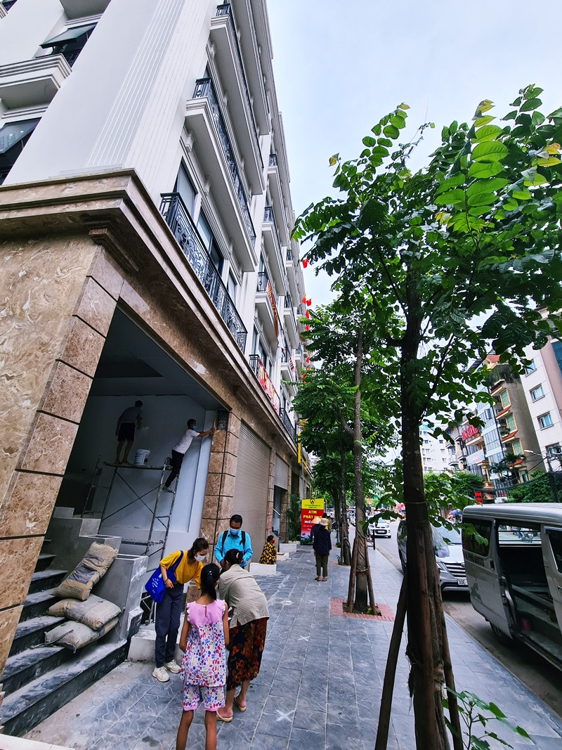 Ai nấy đều giữ trật tự, không chen lấn, xô đẩy.