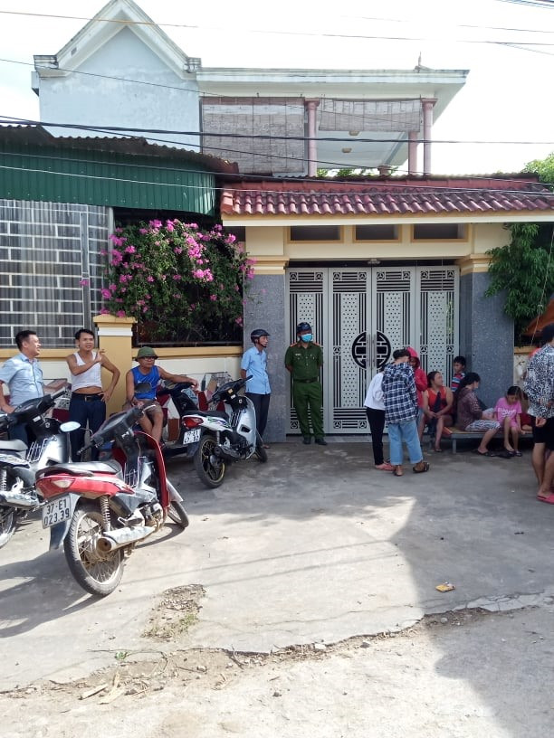 Dan vay nha doi tien, nguyen Pho truong cong an huyen noi khong no-Hinh-2