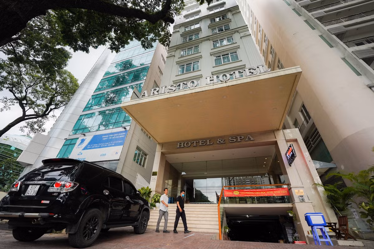 Khach san dat vang TP.HCM ha gia chuc ty dong de tim nguoi mua-Hinh-3