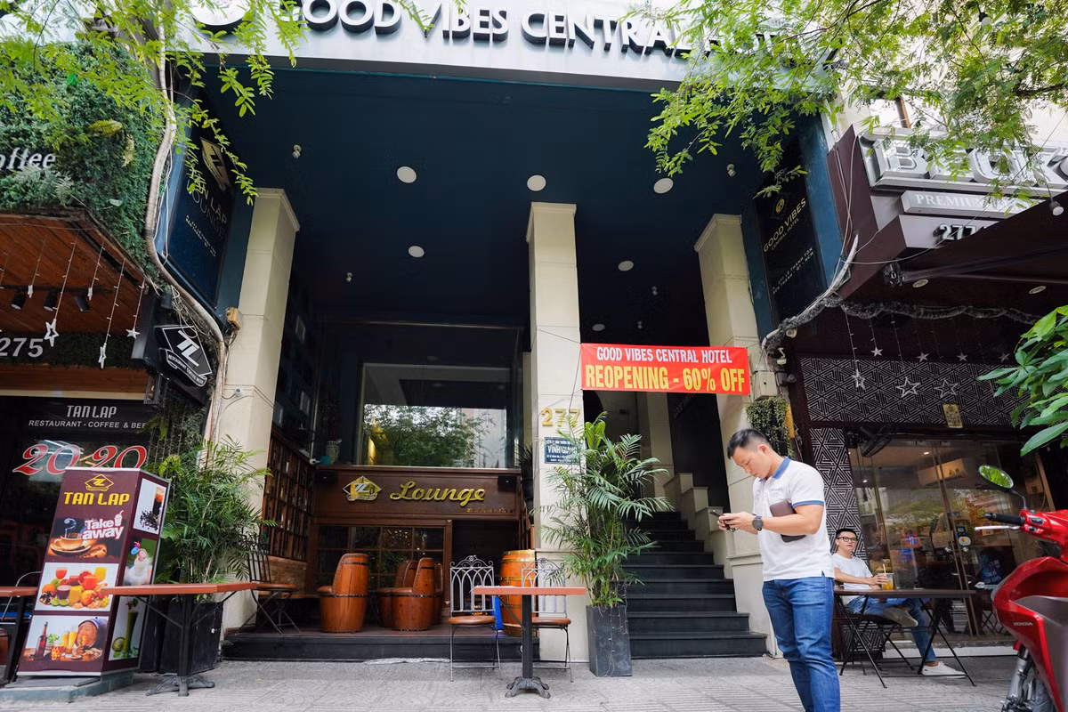 Khach san dat vang TP.HCM ha gia chuc ty dong de tim nguoi mua-Hinh-4