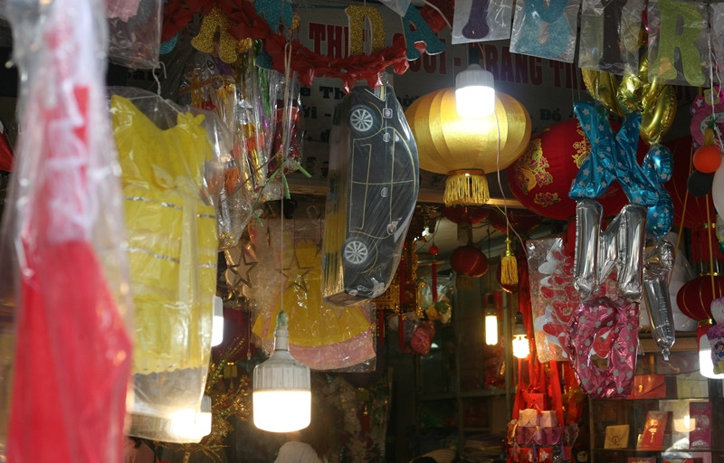 ...nhưng cũng chẳng bán được.