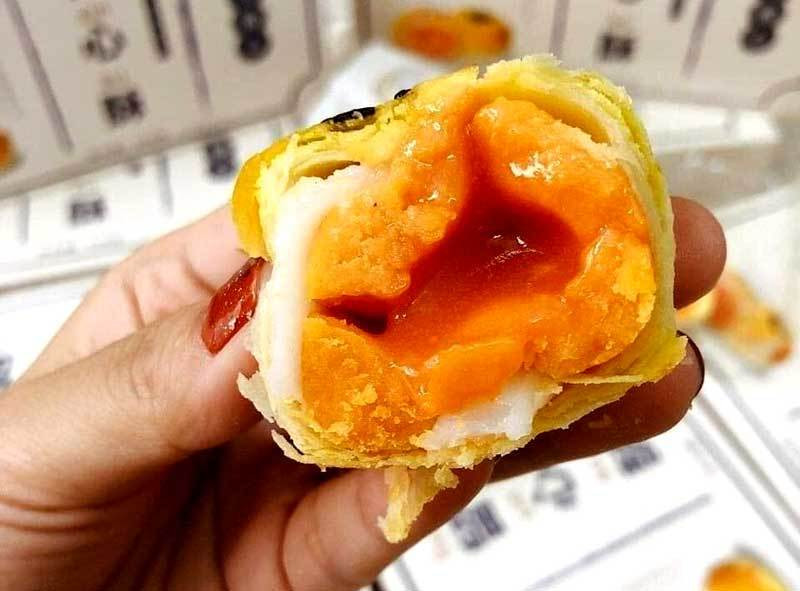 Thong tin giat minh ve banh trung thu trung chay gay sot khap cho-Hinh-2