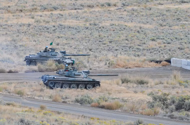 Các xe tăng chủ lực Type 74 cũng tham gia cuộc tập trận.