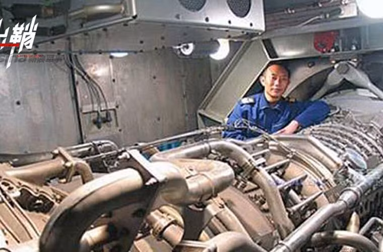 Ngoài ra, nói đến mối quan hệ hợp tác quân sự Trung Quốc và Ukraine phải kể đến sự hợp tác trong lĩnh vực mua bán hệ thống động lực, đặc biệt là động cơ dành cho vũ khí quân sự. Năm 1989, Mỹ và một số nước đồng minh đã áp đặt lệnh cấm vận vũ khí đối với Trung Quốc, khiến nước này không thể nào nhập động cơ tua bin khí LM-2500. Trong tình thế tuyệt vọng ấy Trung Quốc đã tìm được đối tác mới là Ukraine. Năm 1993, Ukraine đã bán cho Trung Quốc 10 động cơ tua bin khí UGT-25000, đồng thời chuyển nhượng một số kỹ thuật liên quan.