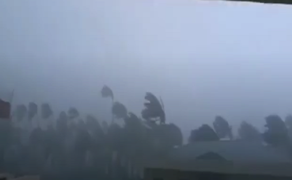 Hình ảnh đầu tiên khi siêu bão Noru đổ bộ Philippines Hinh anh dau tien khi sieu bao Noru do bo Philippines