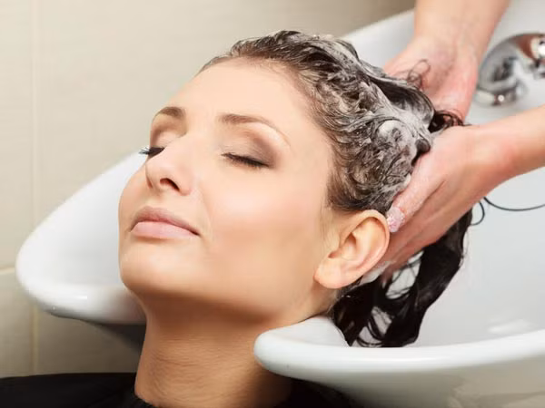 Thời điểm nào gội đầu tốt nhất? Thoi diem nao goi dau tot nhat?