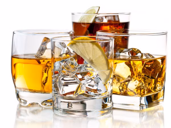 "Khi chúng hoạt động bình thường, các enzym ALDH sẽ ngăn chặn acetaldehyde hình thành bằng cách chuyển nó thành acetate mà tế bào có thể sử dụng như một nguồn năng lượng", giáo sư Patel nói. Ảnh: Boldsky.