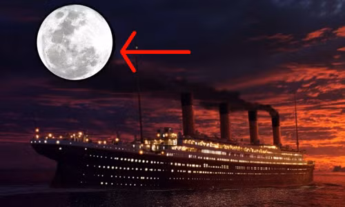 2. Một số nhà khoa học nhận định tàu Titanic bị chìm là do siêu trăng. Cụ thể, Titanic bị chìm vào một đêm không trăng. Trong đó, tảng băng khiến tàu Titanic gặp thảm họa "kinh thiên động địa" đã dạt vào hải trình của con tàu được mệnh danh "không thể chìm" do hiện tượng trăng tròn từ ba tháng rưỡi trước đó.