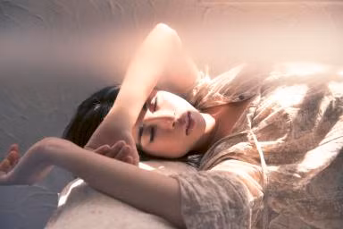 Chuyên gia Ellis chia sẻ giấc mơ chết chóc thường được gây ra bởi sự lo lắng. Đặc biệt nếu chúng ta nghe tin tức về sự qua đời của một người nào đó hoặc người quý trọng đối với bản thân. Do đó, bạn sẽ trở nên lo lắng không biết khi nào điều đó sẽ trở thành sự thật.