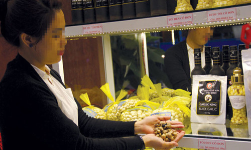 “Hoa mat” phan biet toi den Ly Son that, gia