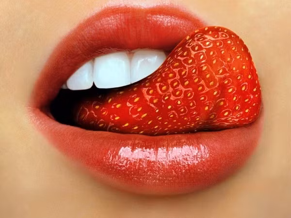 Khi qua 60 tuổi, cơ thể con người có thể bị mất hầu hết các nụ vị giác trên lưỡi.